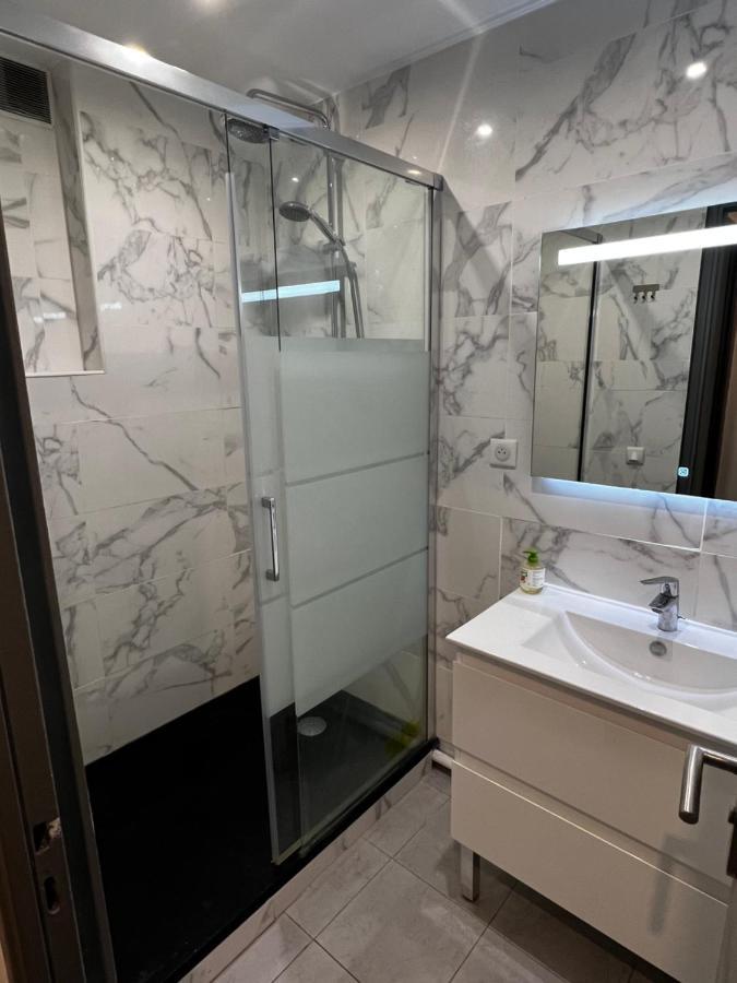 Superbe T3 Climatise Avec Balcon Parking Public Gratuit Appartement Marseilles Buitenkant foto